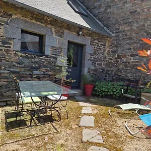 Maisonnette en Centre Bretagne Laniscat